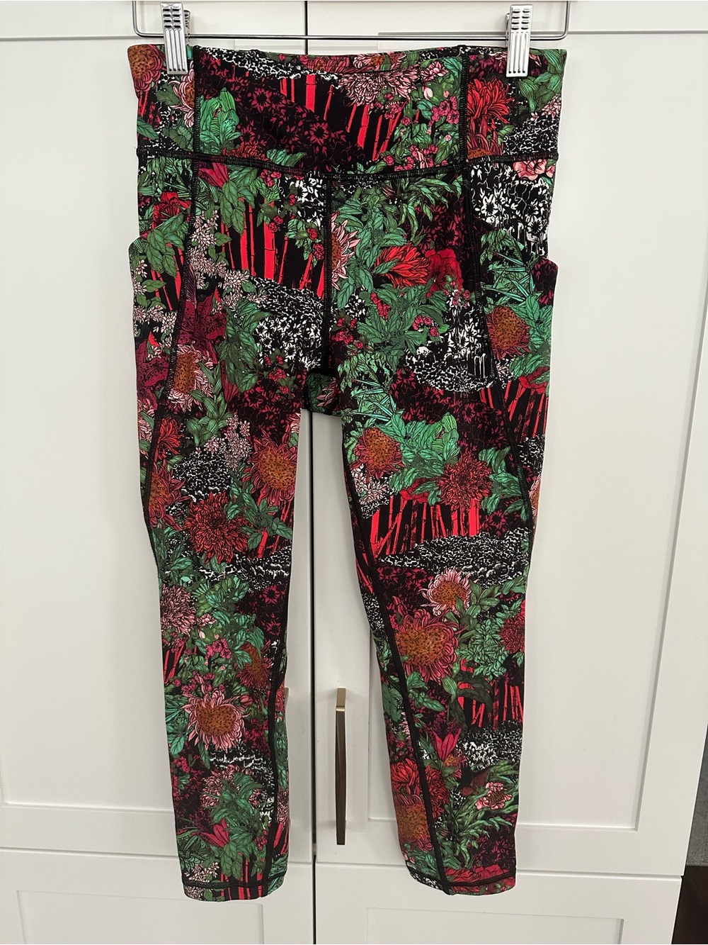 lululemon athletica Floral Print Leggings in Black, Green & Red
